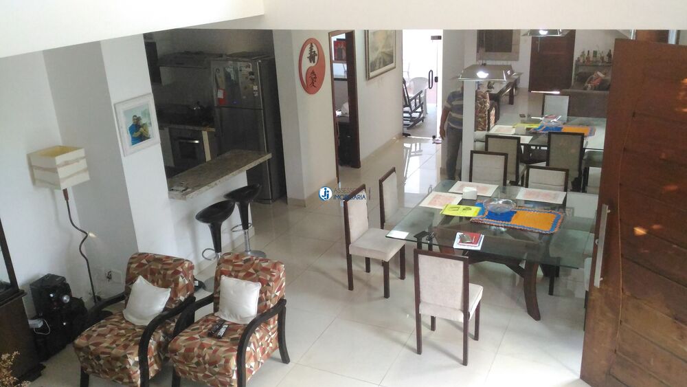 Casa à venda com 6 quartos, 288m² - Foto 5