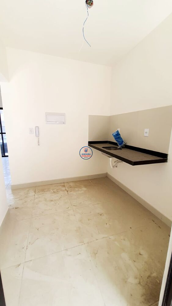 Casa à venda com 3 quartos, 132m² - Foto 4