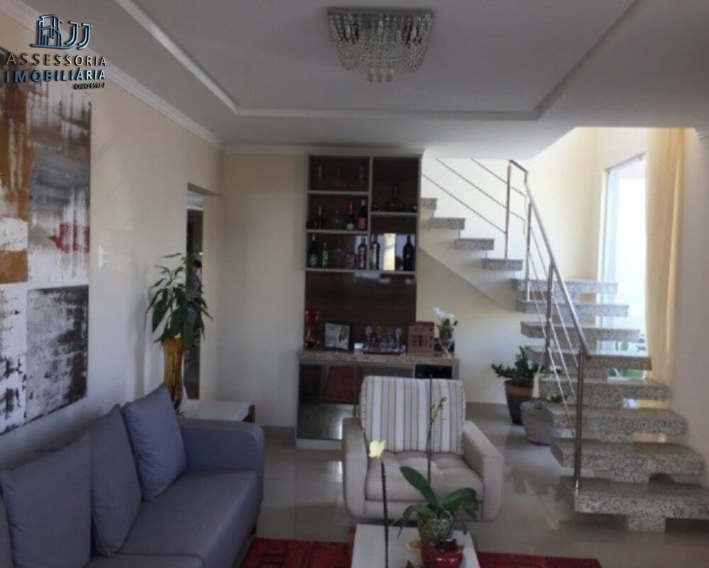 Casa à venda com 4 quartos - Foto 1
