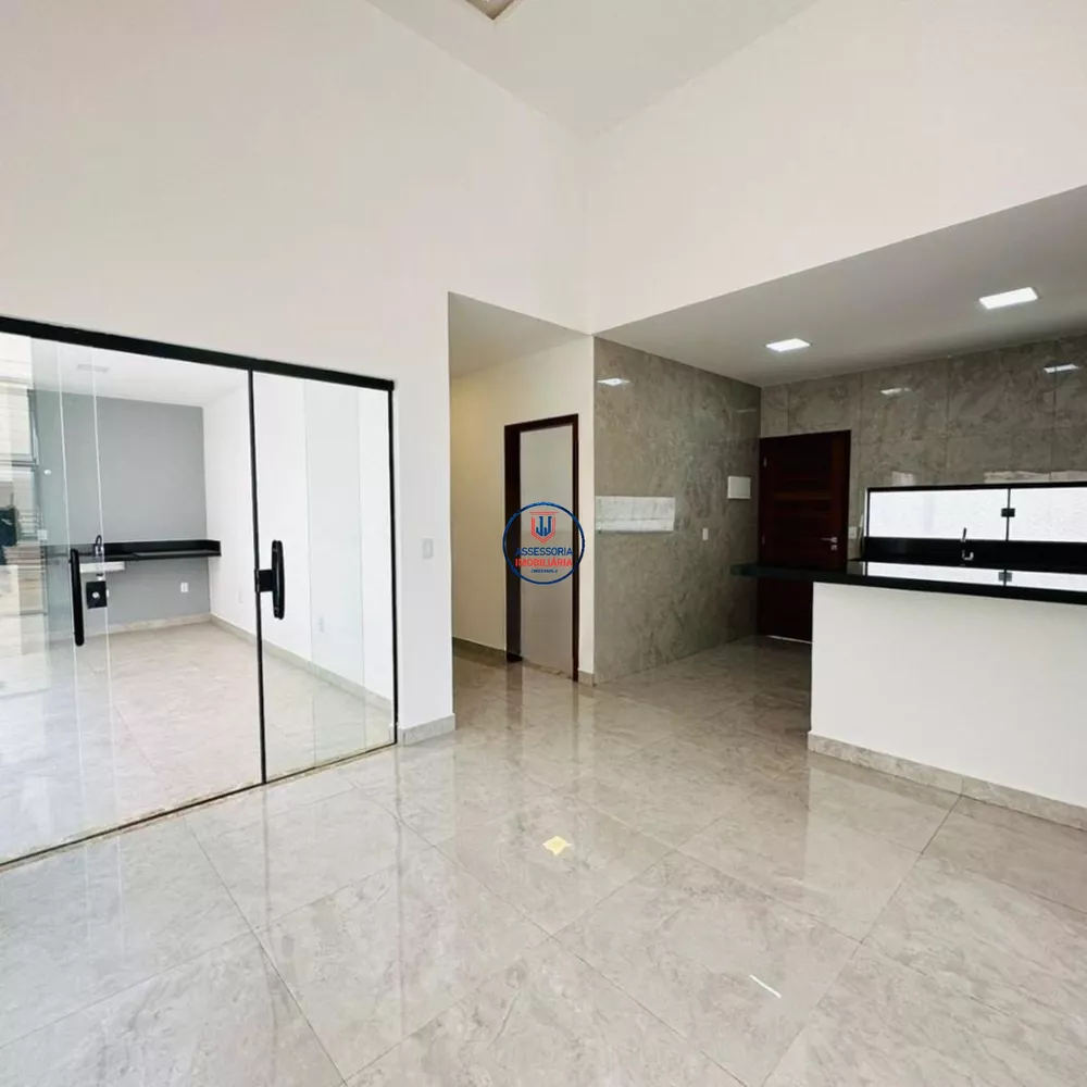 Casa à venda com 3 quartos, 149m² - Foto 1