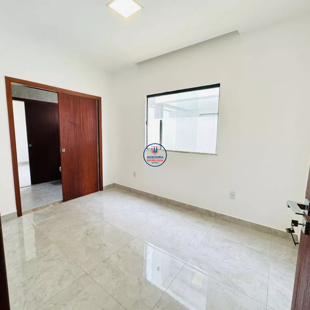 Casa à venda com 3 quartos, 149m² - Foto 14