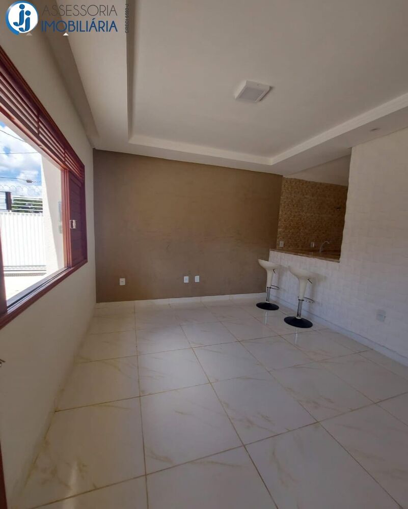 Casa à venda com 2 quartos, 72m² - Foto 1