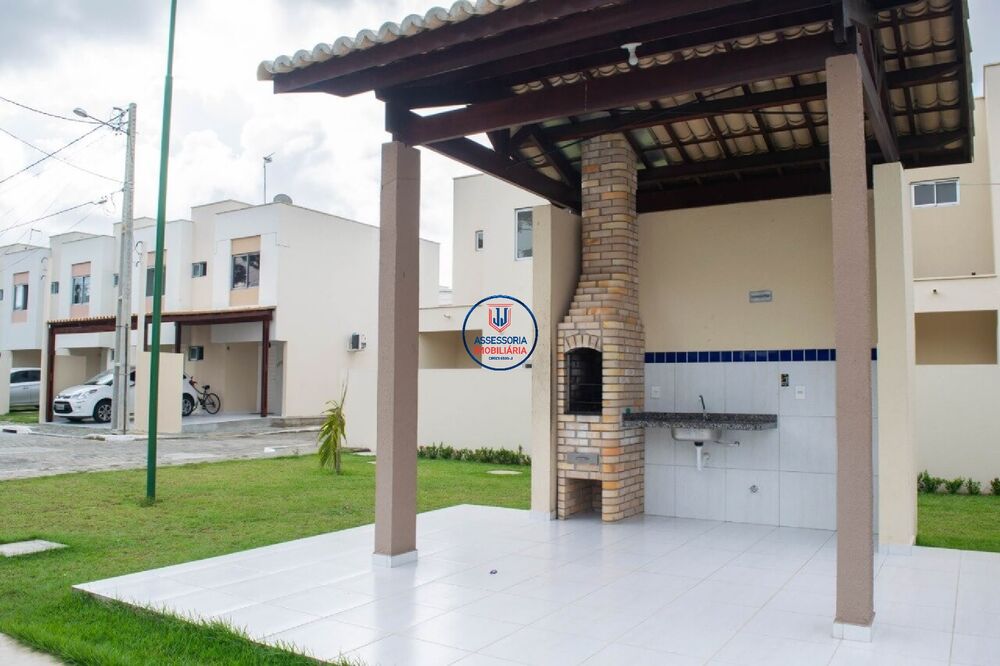 Casa à venda com 2 quartos, 65m² - Foto 5