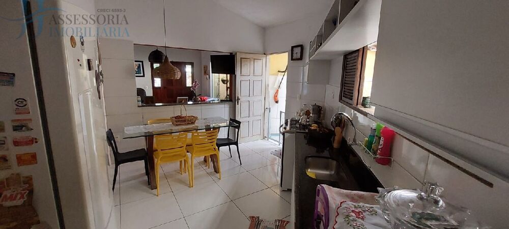 Casa à venda com 2 quartos, 200m² - Foto 1