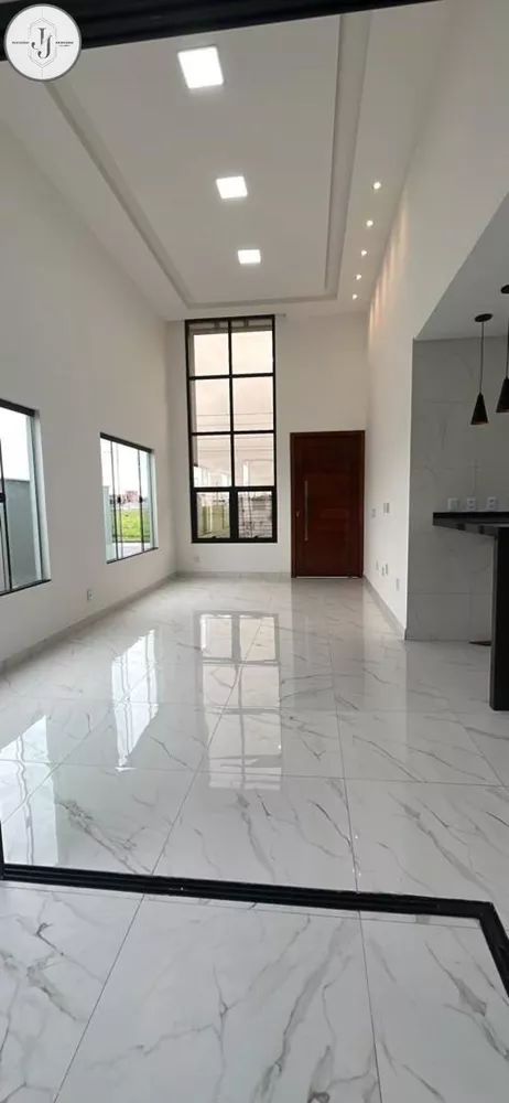 Casa à venda com 3 quartos, 124m² - Foto 2