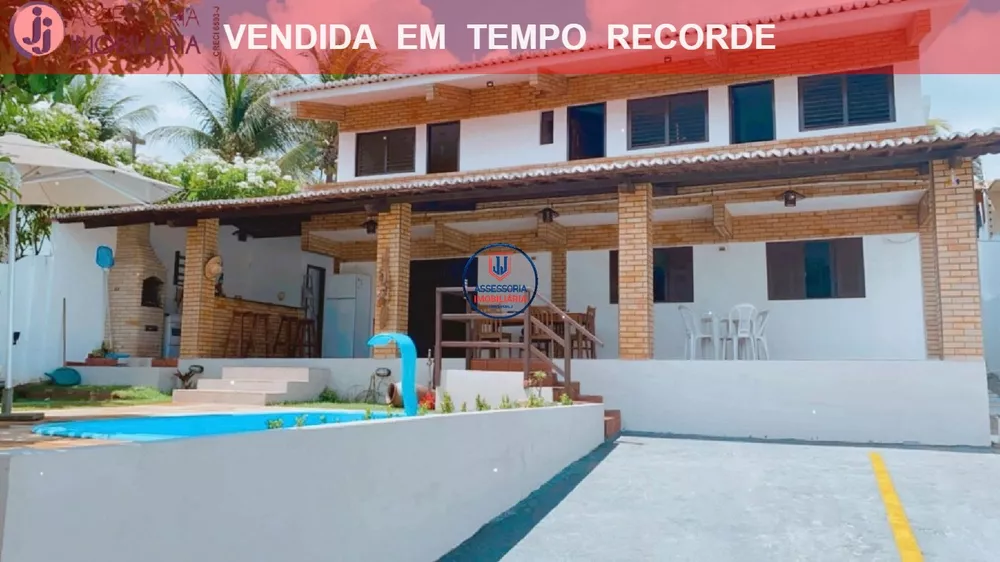 Casa à venda com 4 quartos, 300m² - Foto 1