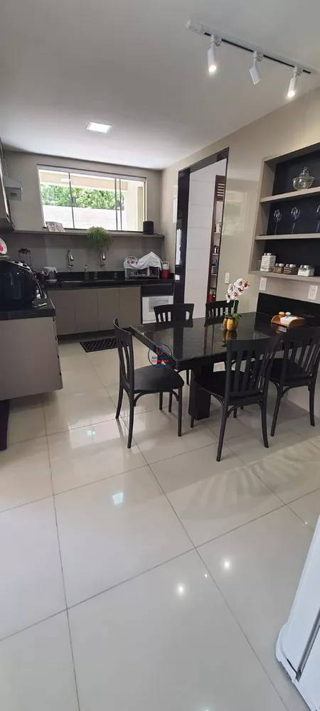 Casa, 3 quartos, 250 m² - Foto 8
