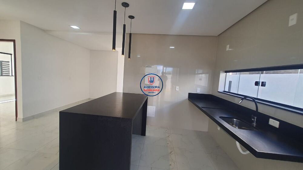 Casa à venda com 3 quartos, 140m² - Foto 2