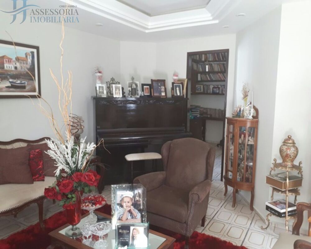 Casa à venda com 4 quartos, 255m² - Foto 4