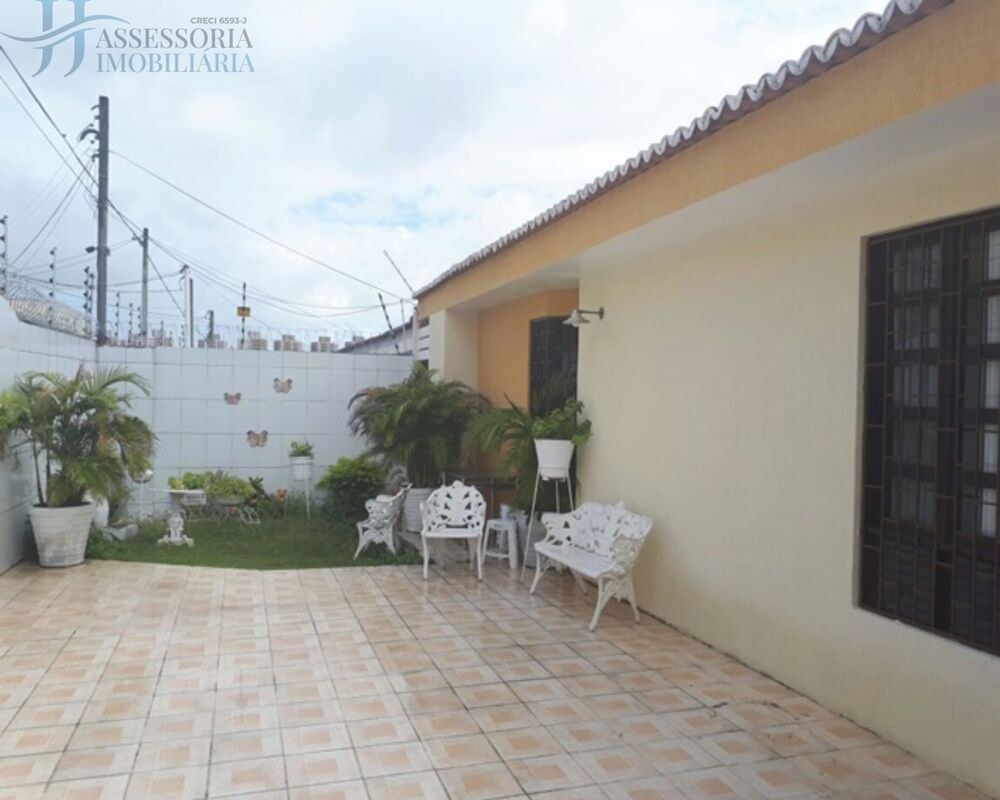 Casa à venda com 4 quartos, 255m² - Foto 2