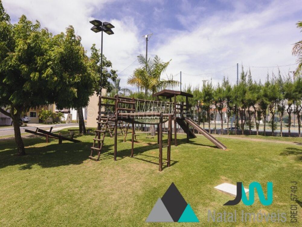Casa à venda com 4 quartos, 300m² - Foto 1