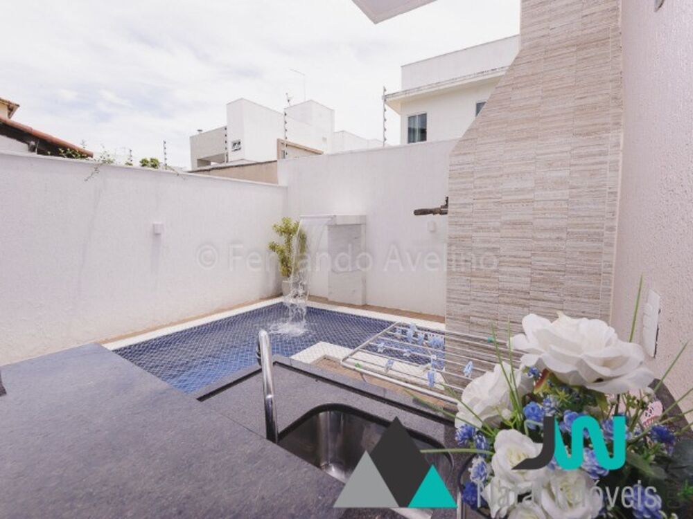Casa à venda com 4 quartos, 300m² - Foto 7