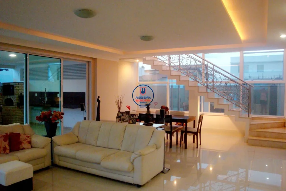 Casa, 5 quartos, 353 m² - Foto 1