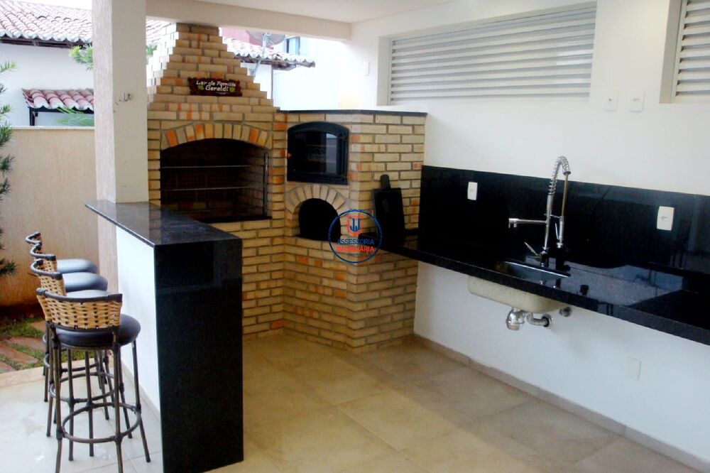 Casa à venda com 5 quartos, 353m² - Foto 11