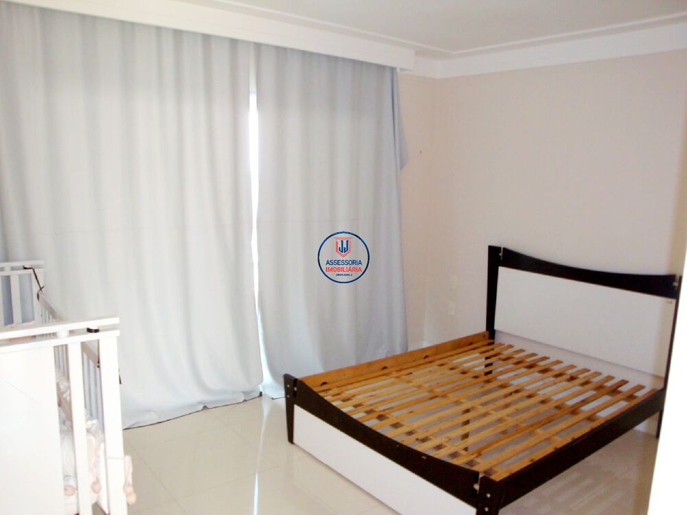 Casa à venda com 5 quartos, 353m² - Foto 3