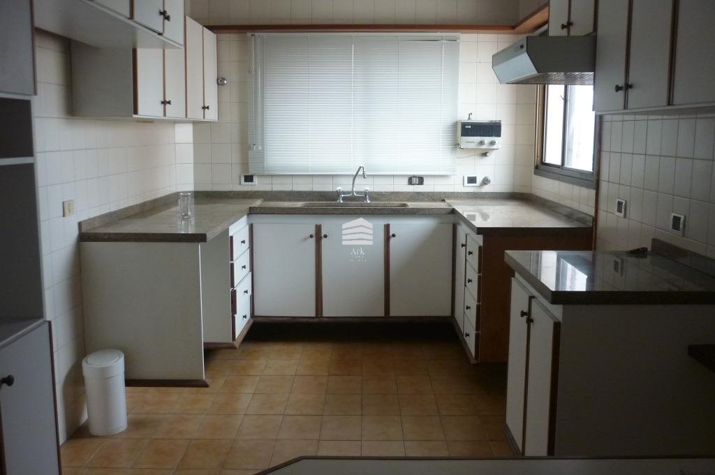 Apartamento para alugar com 4 quartos, 265m² - Foto 10