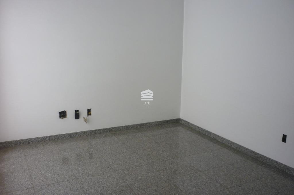 Apartamento para alugar com 4 quartos, 265m² - Foto 11