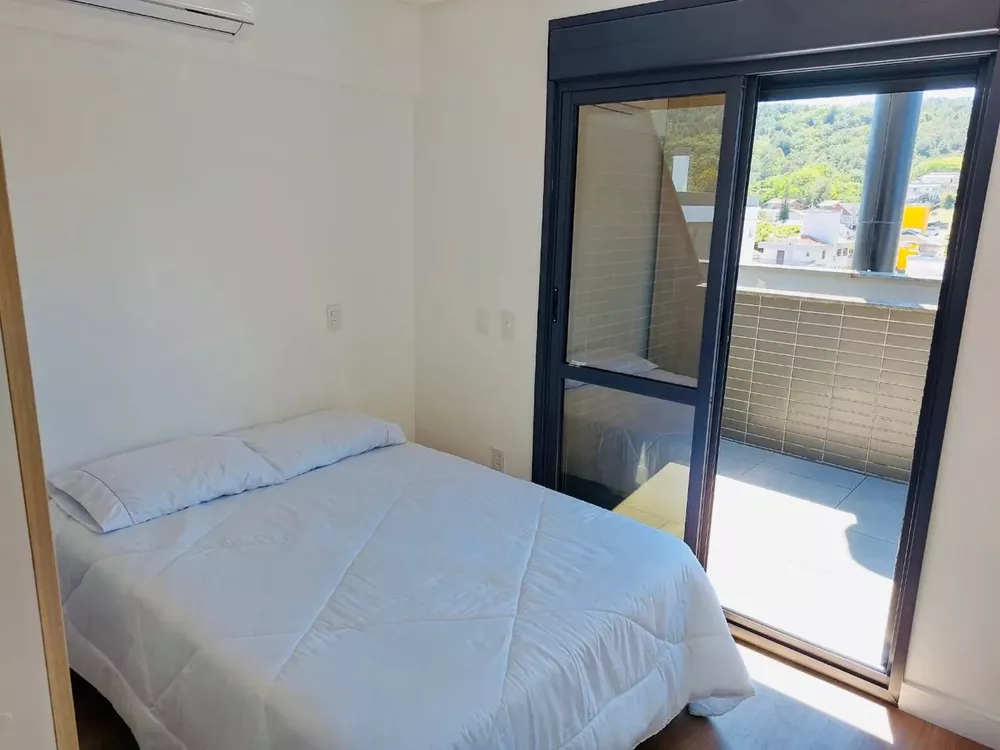 Apartamento à venda com 3 quartos, 117m² - Foto 2