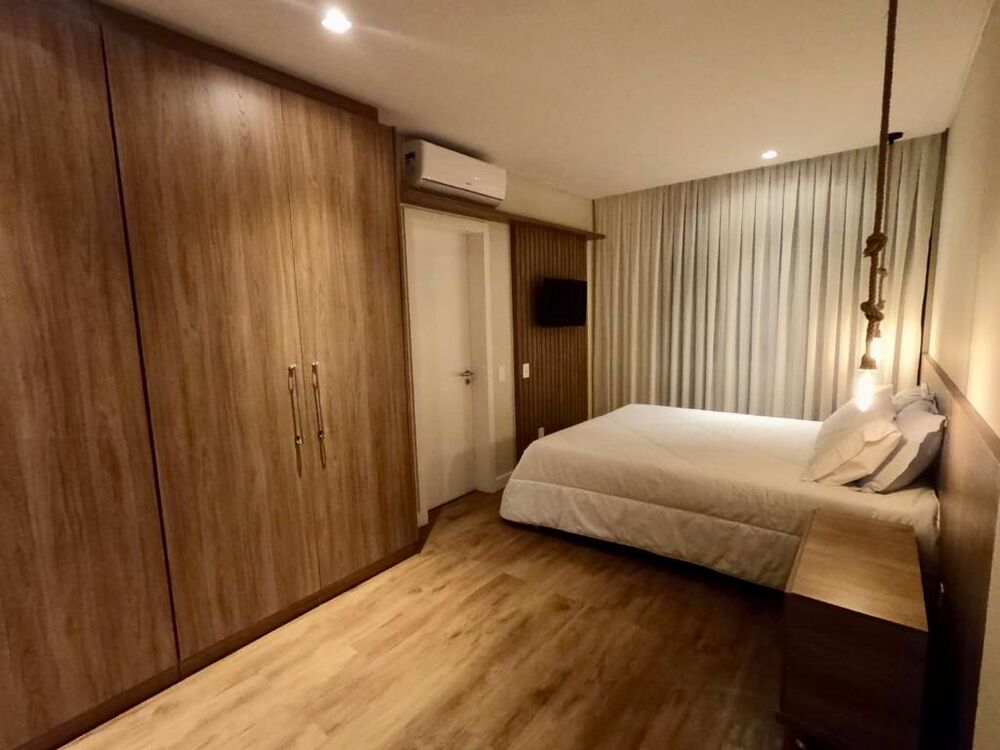 Apartamento à venda com 4 quartos, 220m² - Foto 18