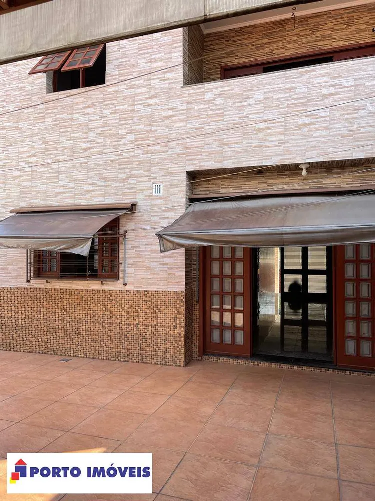 Casa, 3 quartos, 240 m² - Foto 2
