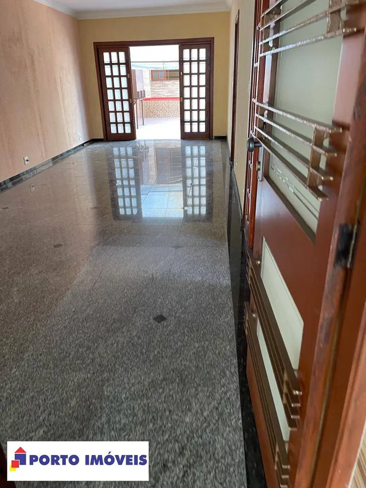 Casa, 3 quartos, 240 m² - Foto 3