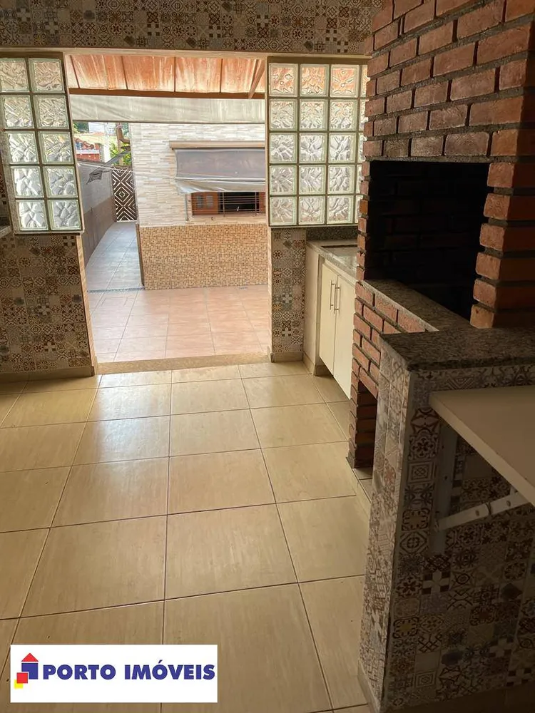 Casa, 3 quartos, 240 m² - Foto 1