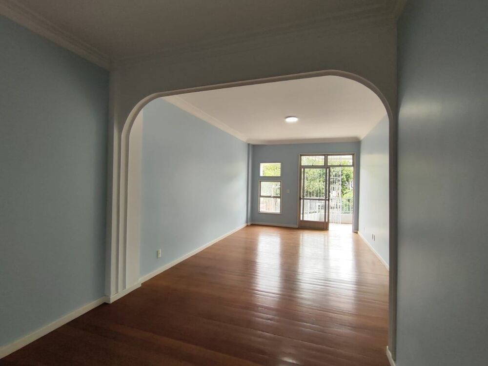 Apartamento para alugar com 3 quartos, 182m² - Foto 1