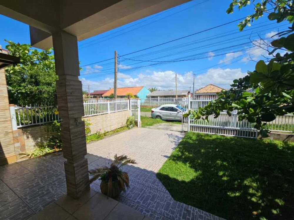 Casa à venda com 2 quartos, 90m² - Foto 2