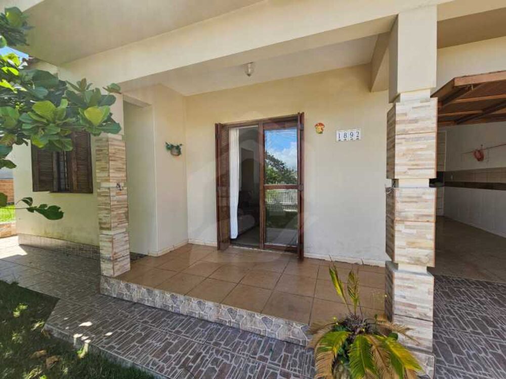 Casa à venda com 2 quartos, 90m² - Foto 1