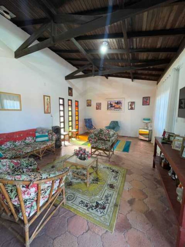 Casa à venda com 5 quartos, 200m² - Foto 3
