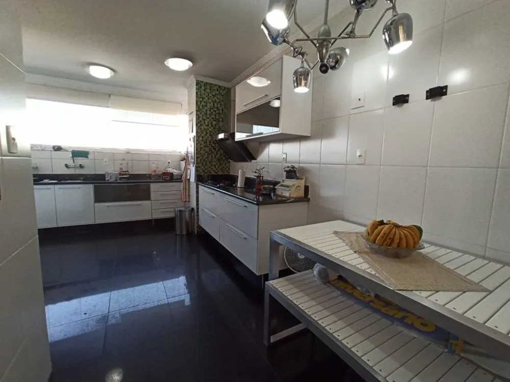 Cobertura, 3 quartos, 246 m² - Foto 3