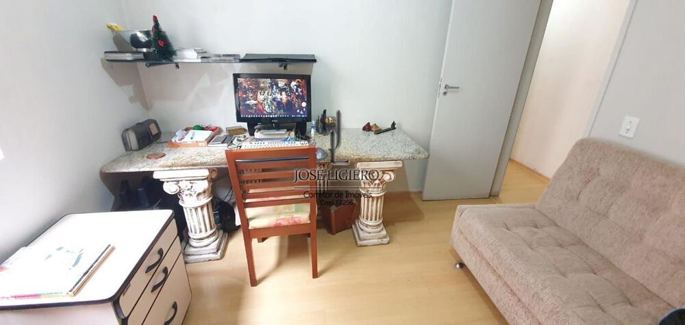 Apartamento à venda com 2 quartos, 62m² - Foto 3