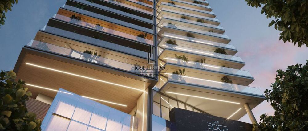 Apartamento à venda com 4 quartos, 311m² - Foto 1