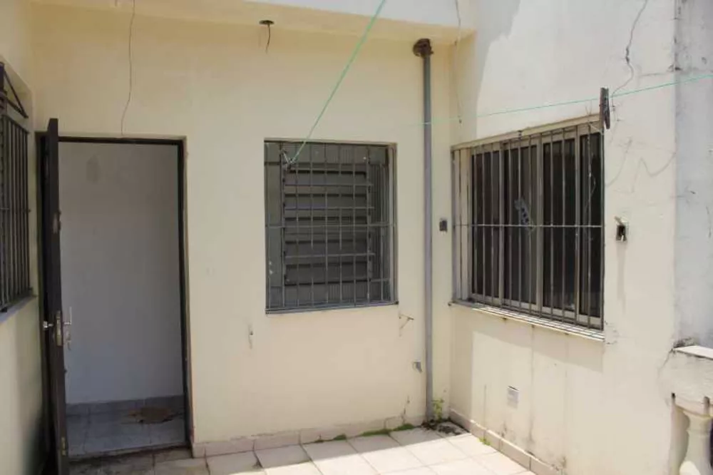 Casa à venda e aluguel com 4 quartos, 230m² - Foto 7