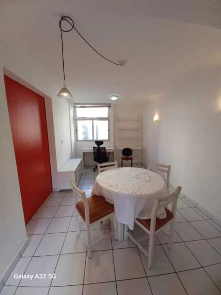 Apartamento para alugar com 1 quarto, 40m² - Foto 3