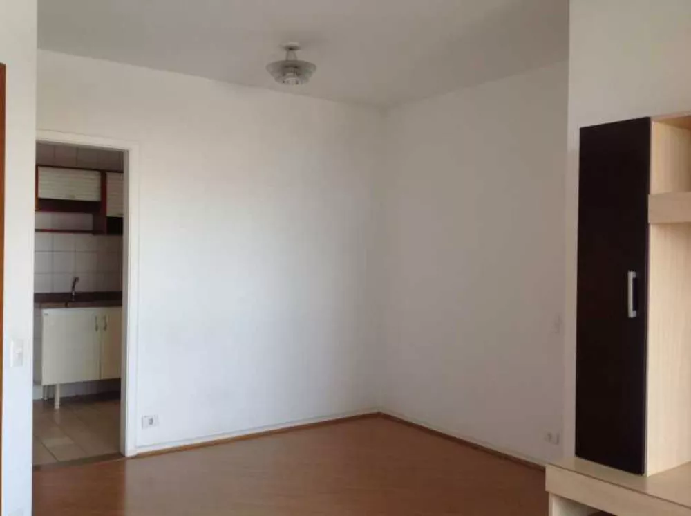 Apartamento para alugar com 3 quartos, 80m² - Foto 1