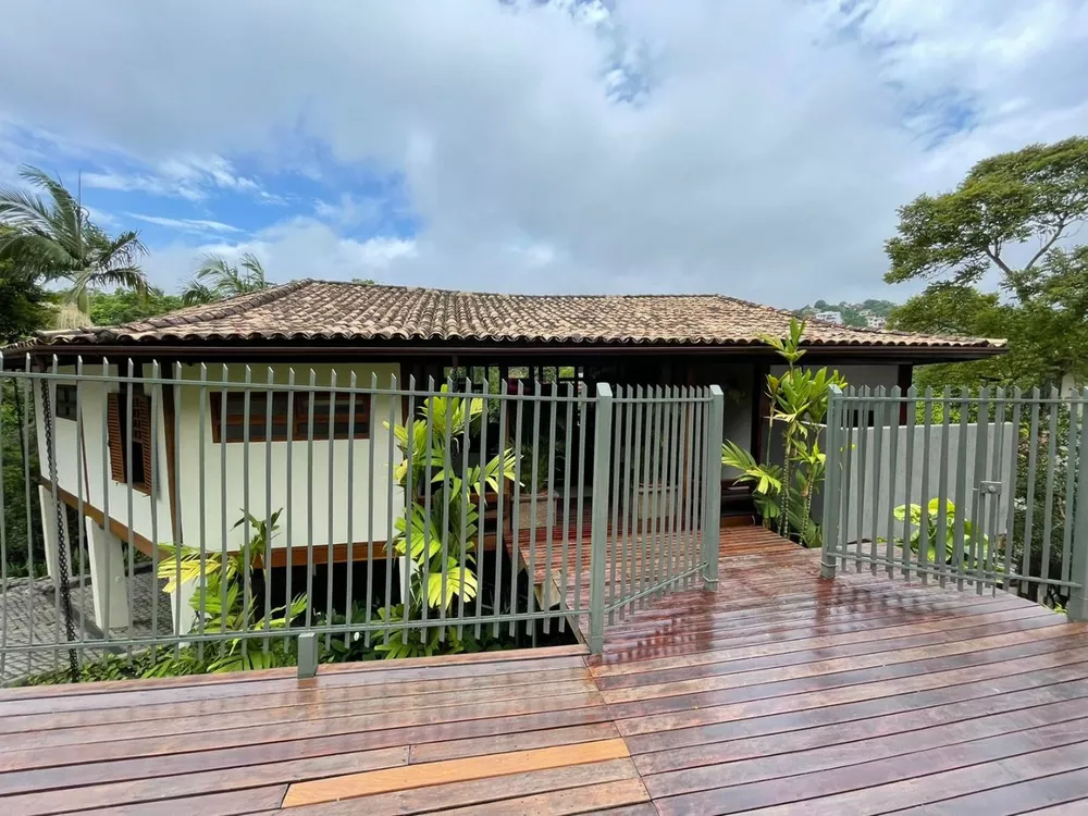 Casa de Condomínio à venda com 3 quartos, 350m² - Foto 1