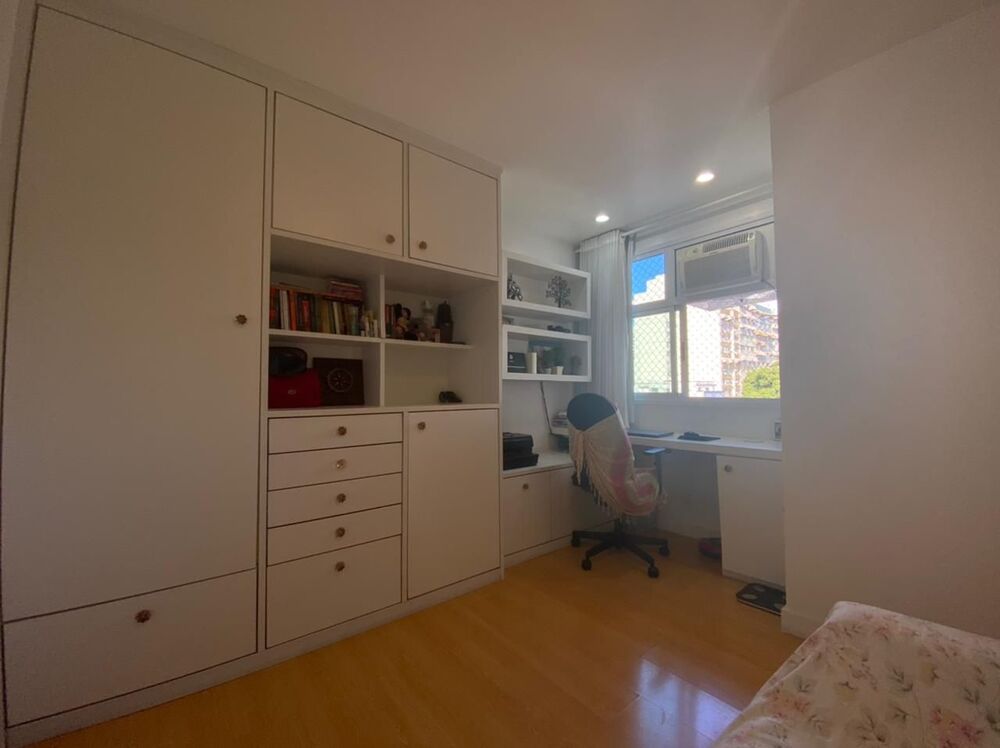 Apartamento à venda com 3 quartos, 130m² - Foto 7