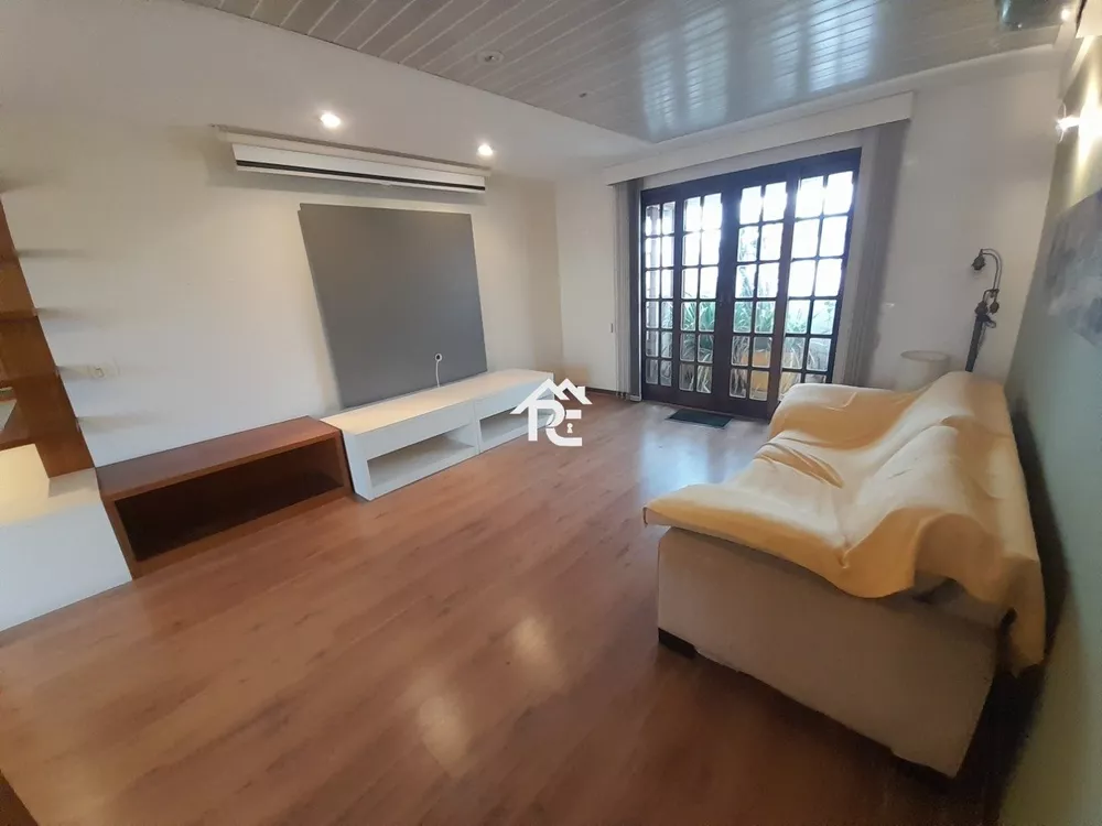 Cobertura, 3 quartos, 200 m² - Foto 1