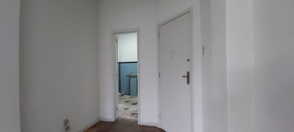 Apartamento à venda com 3 quartos, 115m² - Foto 2
