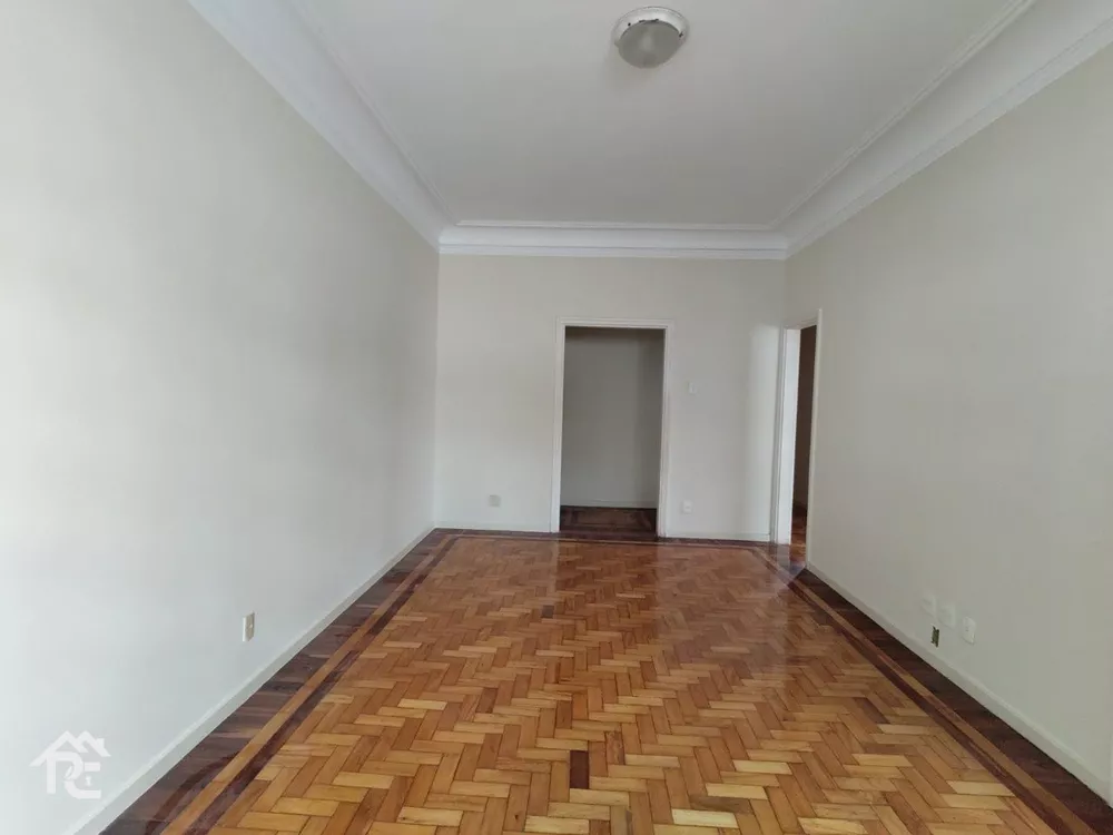 Apartamento à venda com 3 quartos, 140m² - Foto 4