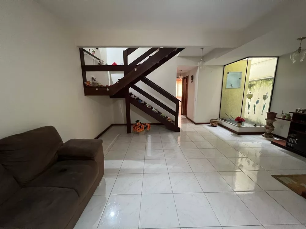 Casa, 4 quartos, 200 m² - Foto 21