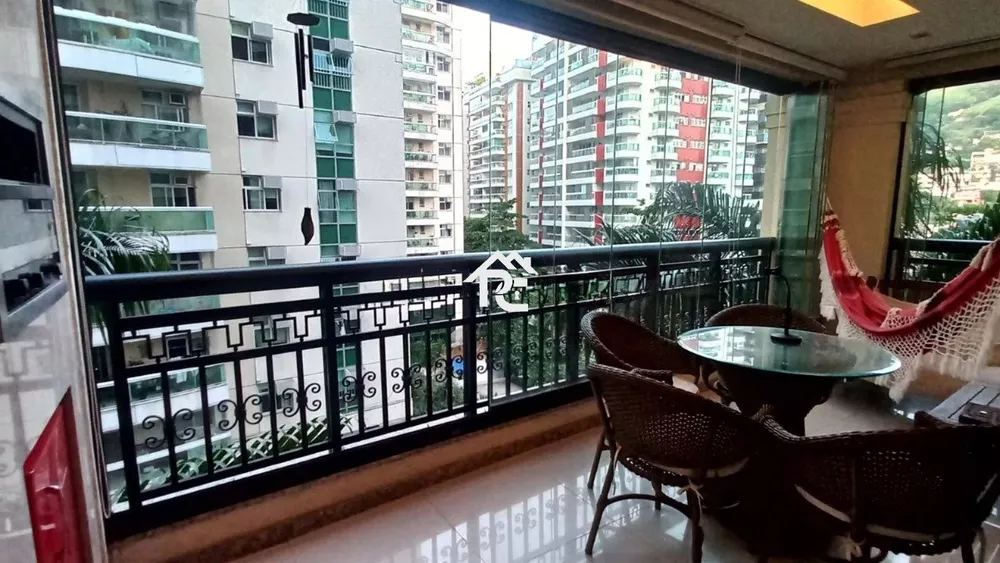 Apartamento, 3 quartos, 131 m² - Foto 1