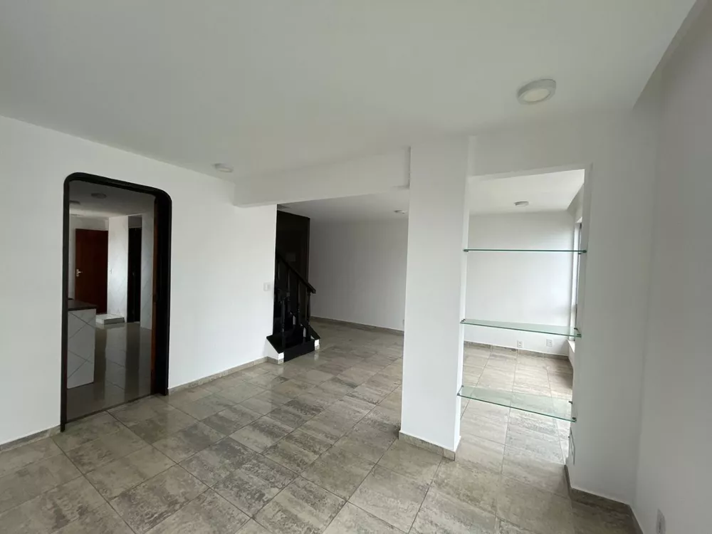 Cobertura, 3 quartos, 245 m² - Foto 2