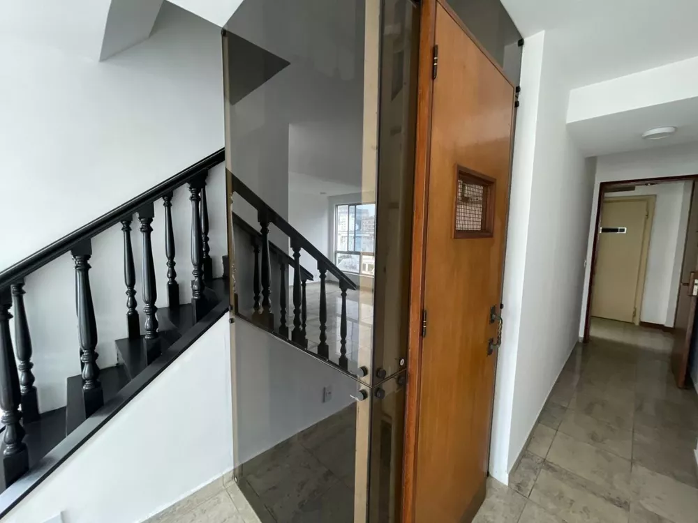 Cobertura, 3 quartos, 245 m² - Foto 4