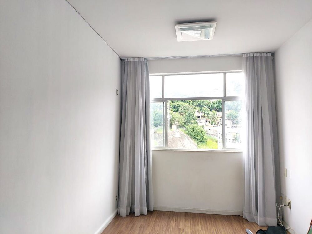 Apartamento à venda com 2 quartos, 70m² - Foto 1