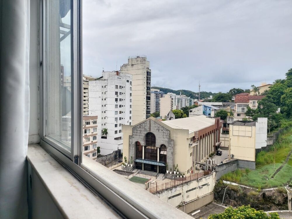 Apartamento à venda com 2 quartos, 70m² - Foto 3