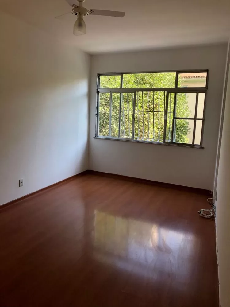 Apartamento à venda com 2 quartos, 65m² - Foto 3