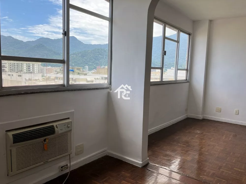 Apartamento à venda com 3 quartos, 85m² - Foto 2