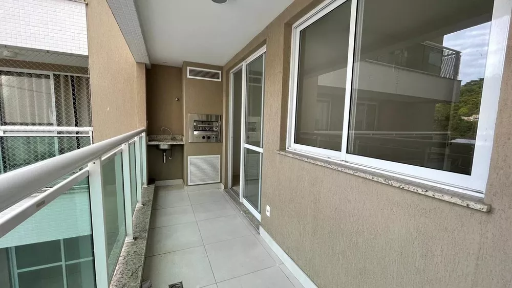 Apartamento à venda com 2 quartos, 72m² - Foto 1